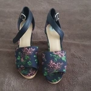 Blue floral wedges